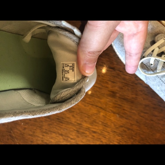 Grey vans with burlap rope detail - Picture 3 of 3